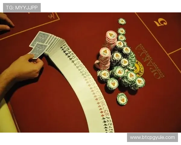 百家樂与德州扑克的运气与策略之间的博弈